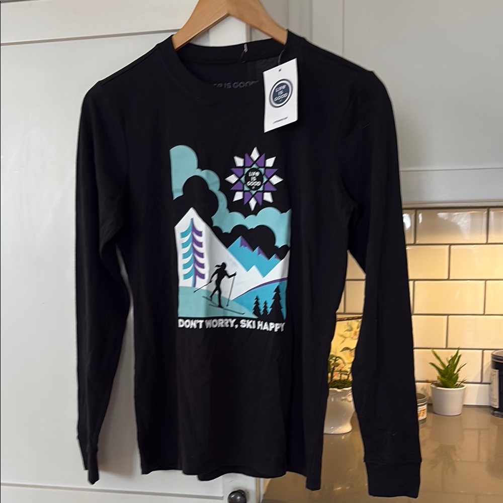 Life Is Good Black Women's Ski Graphic Long Sleeve Tee